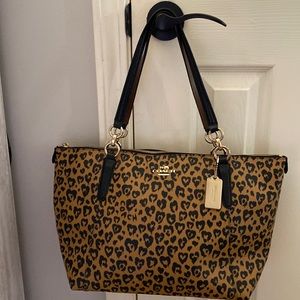 Coach Ava tote Wild heart print